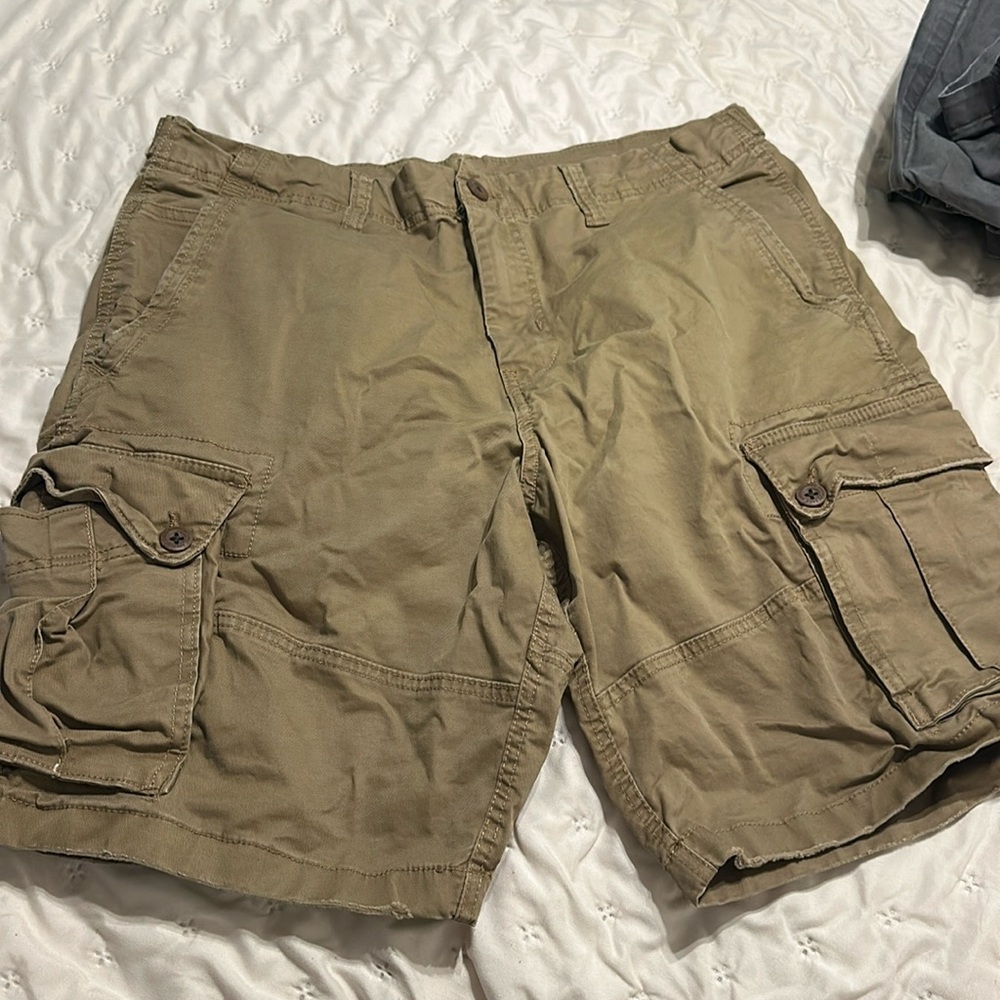 American eagle men’s flex cargo shorts